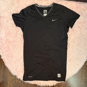 Nike Women's Black Short Sleeve Tee - Small